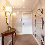 Chic Retreat - Modern Comfort Appartement *