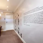 Chic Retreat - Modern Comfort Appartement Budapest