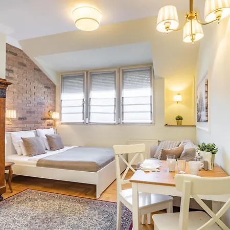 Chic Retreat - Modern Comfort Διαμέρισμα